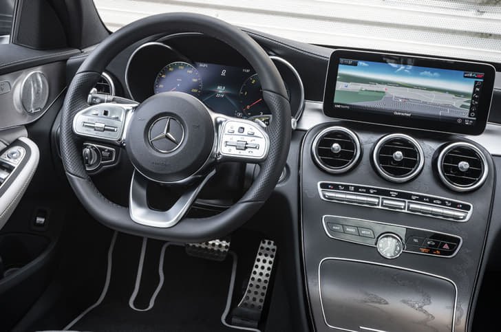 2018 Mercedes-Benz C 300d image gallery