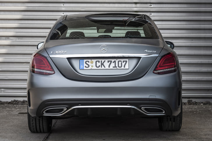 2018 Mercedes-Benz C 300d image gallery