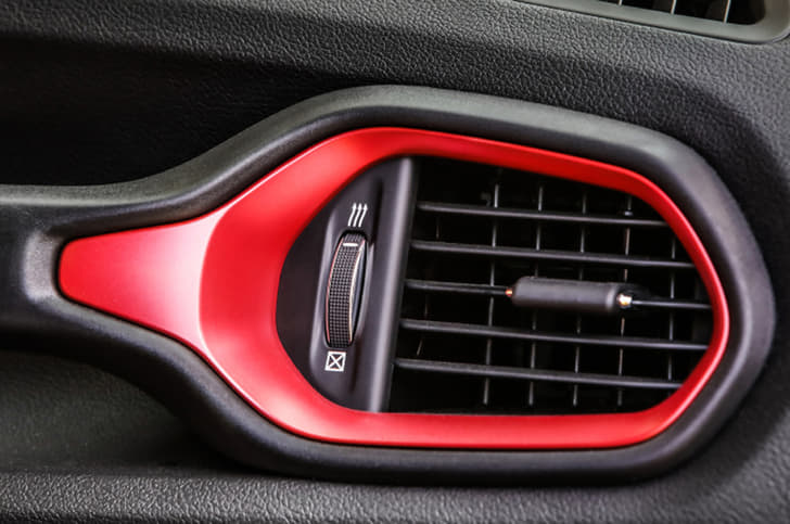 Jeep Renegade Trailhawk facelift image gallery