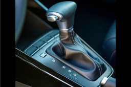 Kia Rio sedan image gallery