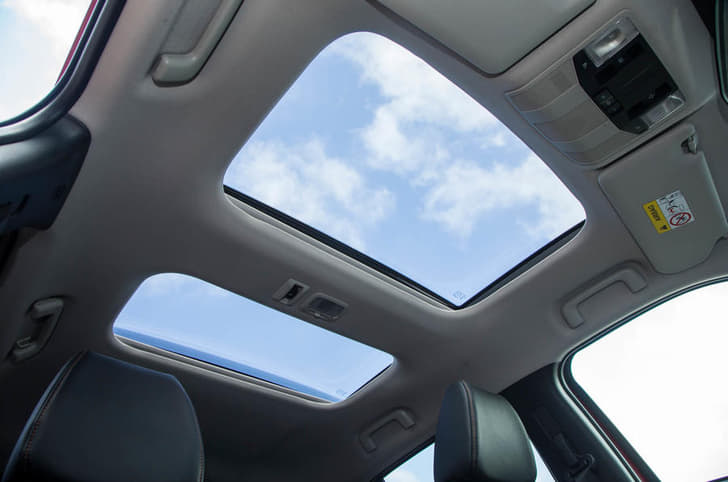 Mitsubishi Eclipse Cross image gallery