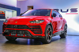 Lamborghini Urus Front Right Three Quarter Lamborghini Urus Front Right Three Quarter