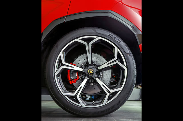 Alloy Wheels Image - 5228