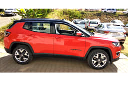 Jeep Compass Front Right Three Quarter