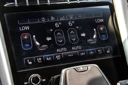 Cooling and heating functions for the front seats can be controlled individually.