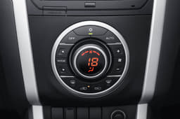 Isuzu Mu X Ac Vents Front