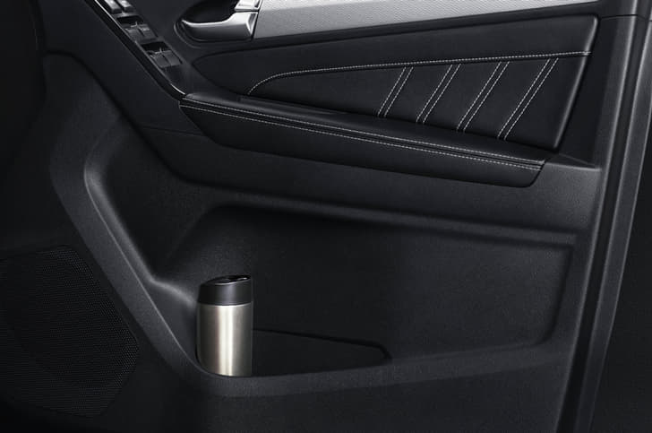 Isuzu Mu X Cup Holders Isuzu Mu X Cup Holders