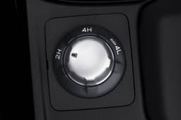 2018 Isuzu MU-X facelift image gallery