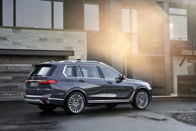 Rear View Image - 8303