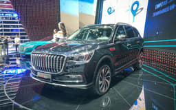 Hongqi HS7
