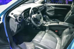 MG eZS interior
