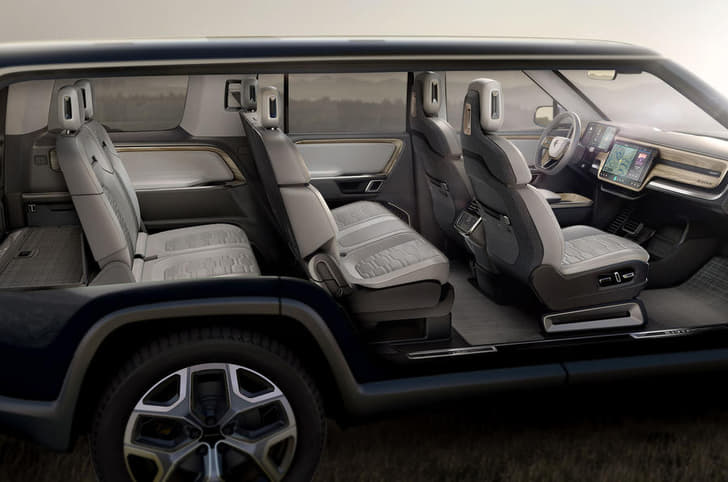Rivian R1S SUV image gallery