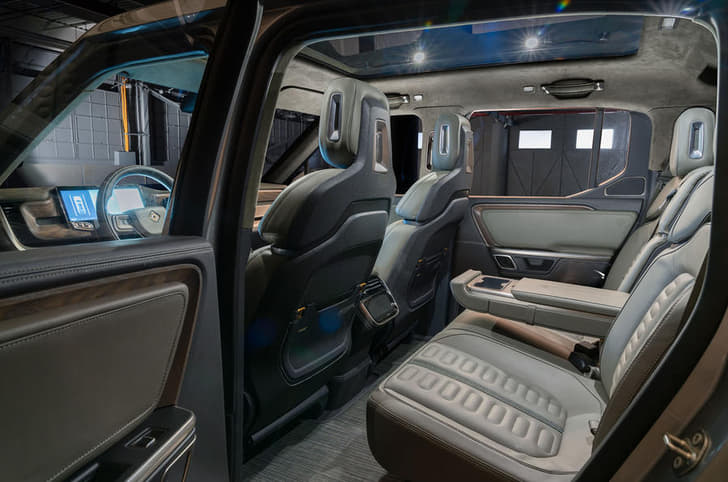 Rivian R1T pick-up truck image gallery