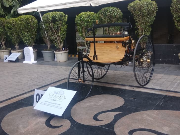 This is an 1895 Patenwagen replica made by Coimbatore's Geedee Industries.