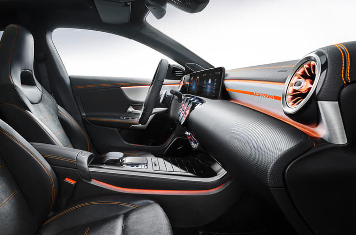 2019 Mercedes-Benz CLA image gallery