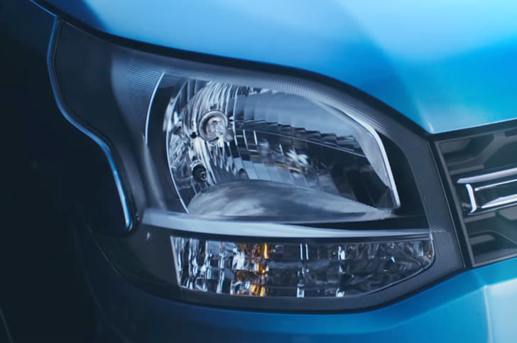 New headlamp units are rounder than the outgoing model's; DRLs offer even on top-spec trim.