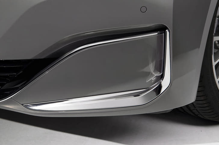 2019 BMW 7 Series image gallery