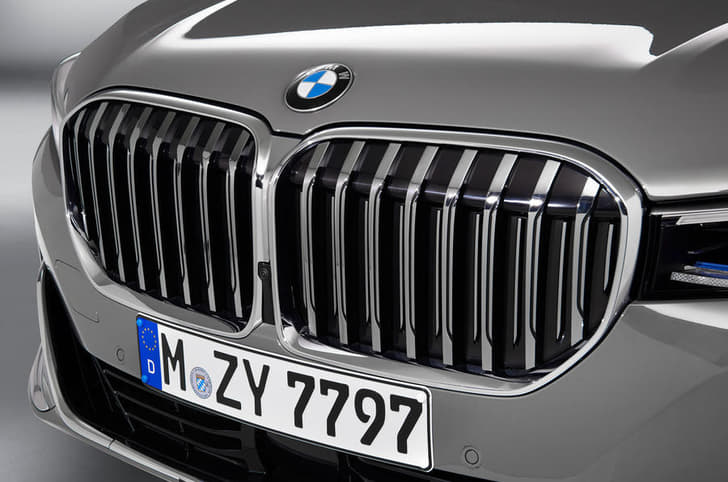 2019 BMW 7 Series image gallery