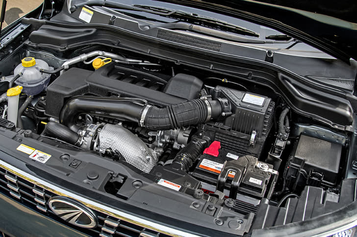 There are two engine options on offer – a 200Nm, 1.2-litre turbo-petrol and a 300Nm, 1.5-litre turbo-diesel. (pictured). 