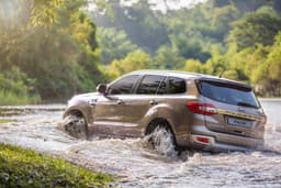 Ford Endeavour facelift image gallery