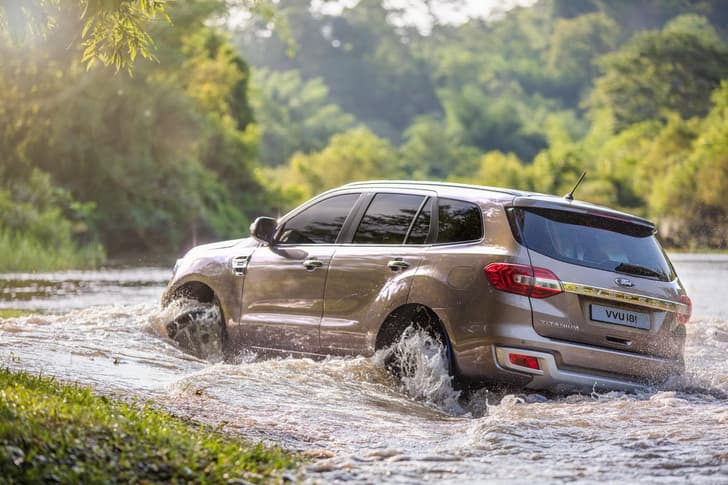 Ford Endeavour facelift image gallery