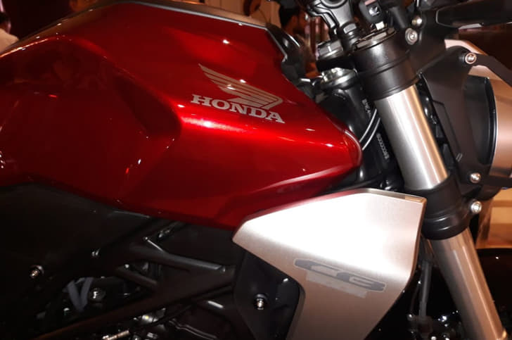 2019 Honda CB300R badging.