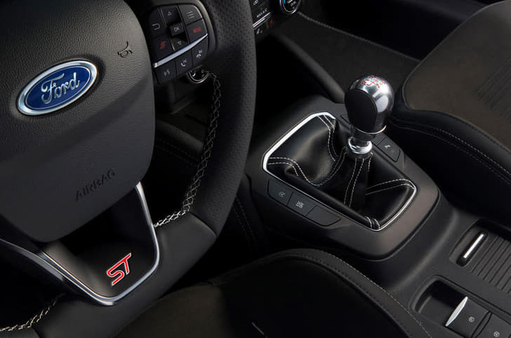 New 2019 Ford Focus ST image gallery