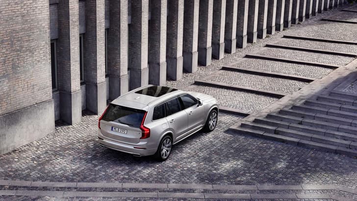 Volvo XC90 facelift image gallery
