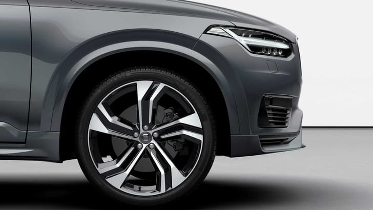 Volvo XC90 facelift image gallery