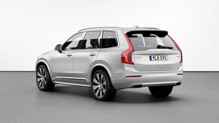 Volvo XC90 facelift image gallery