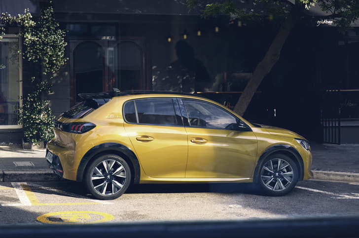 2019 Peugeot 208 image gallery