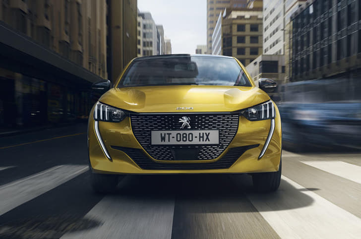 2019 Peugeot 208 image gallery