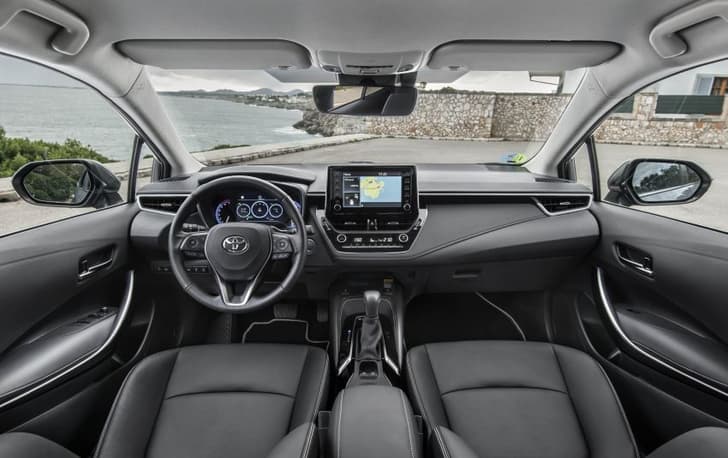 2020 Toyota Corolla image gallery