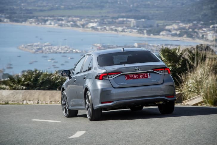 2020 Toyota Corolla image gallery