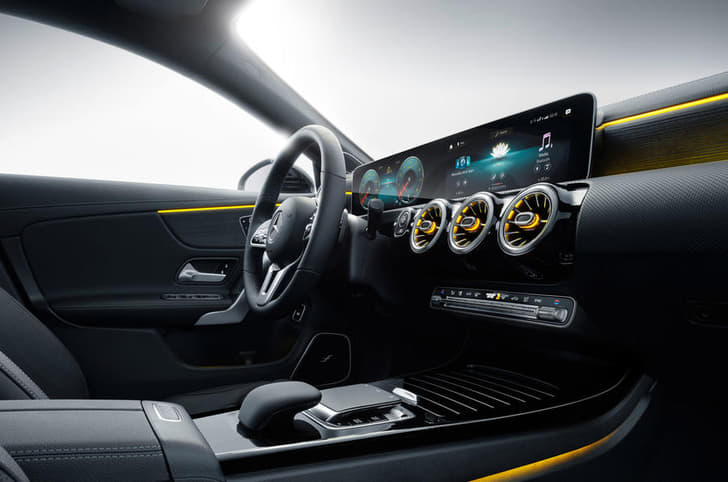 New Mercedes-Benz CLA Shooting Brake image gallery 