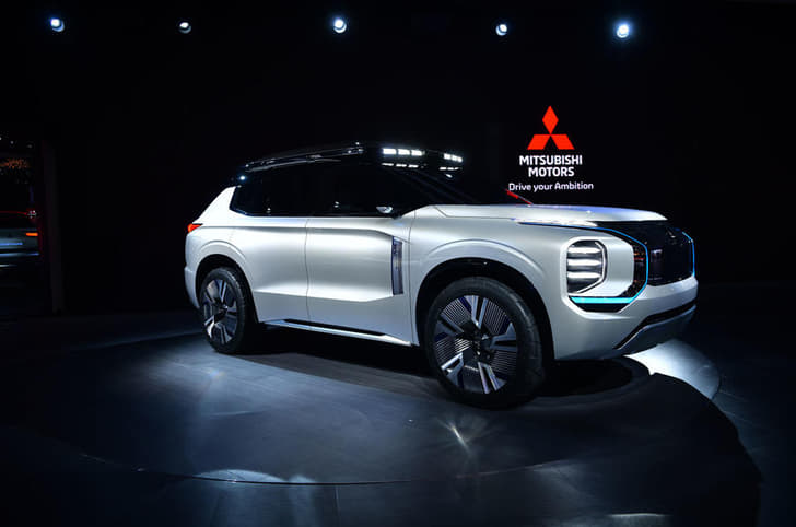 Mitsubishi Engelberg Tourer image gallery