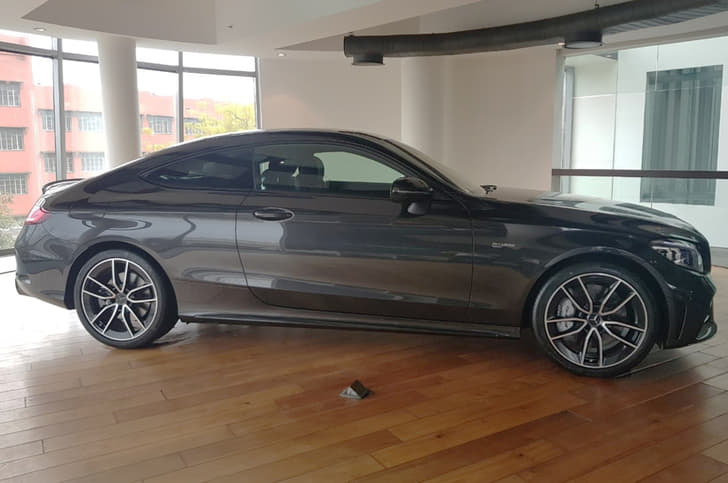 2019 Mercedes-AMG C 43 Coupe image gallery