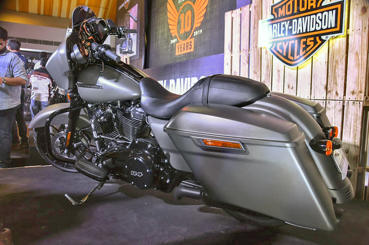 2019 Harley-Davidson Street Glide Special image gallery