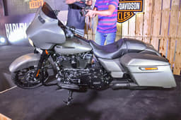 Harley-Davidson Street Glide Special side