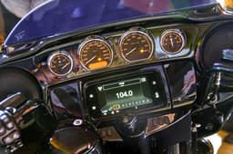 Harley-Davidson Street Glide Special speedometer.