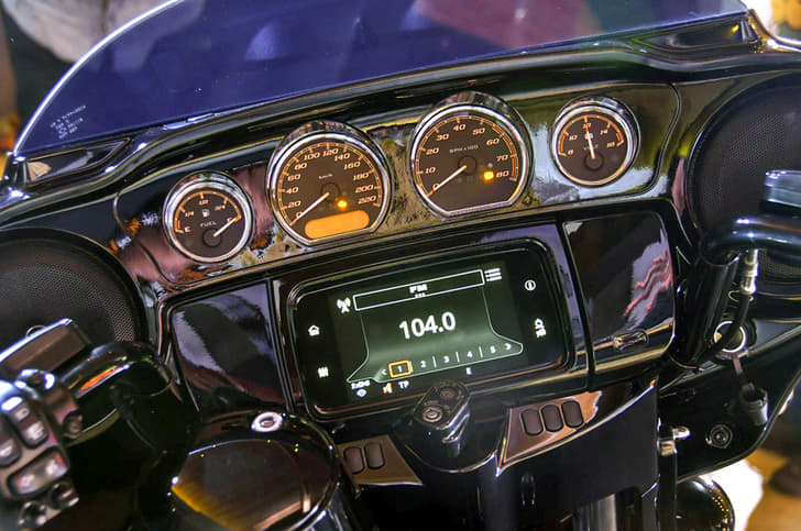 Harley-Davidson Street Glide Special speedometer.
