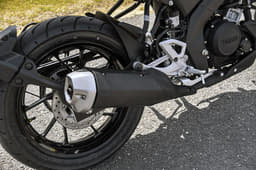 Yamaha MT-15 exhaust