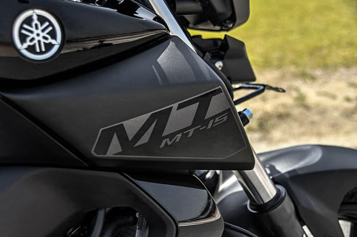 2019 Yamaha MT-15 tank badging