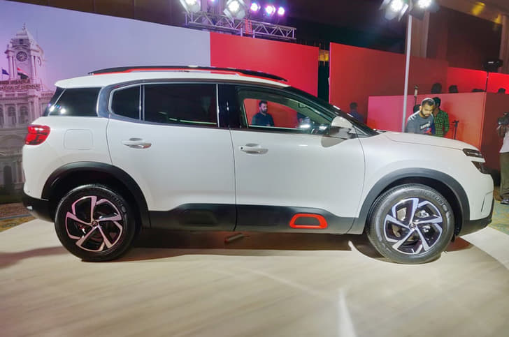 Citroen C5 Aircross image gallery