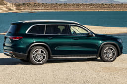 New Mercedes GLS image gallery 