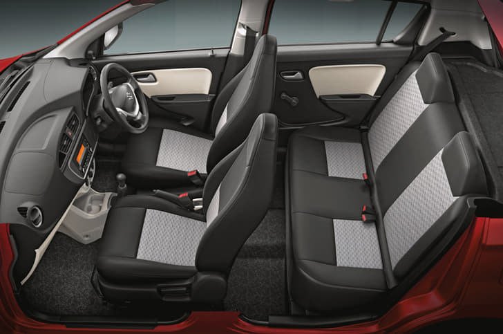 The facelifted Alto 800 gets more safety tech including a driver airbag, ABS, driver and co-driver seatbelt reminder and rear parking sensors.