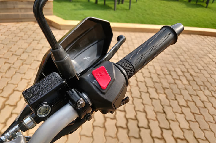 Hero XPulse 200 image gallery 