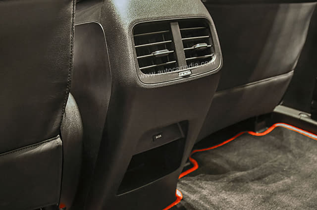 2Nd Row Ac Vent Image - 2441