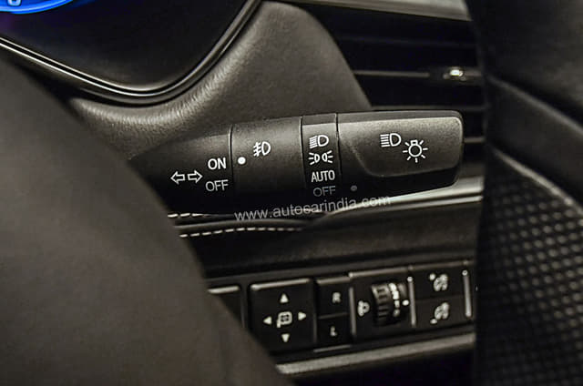 Door Controls Image - 2445