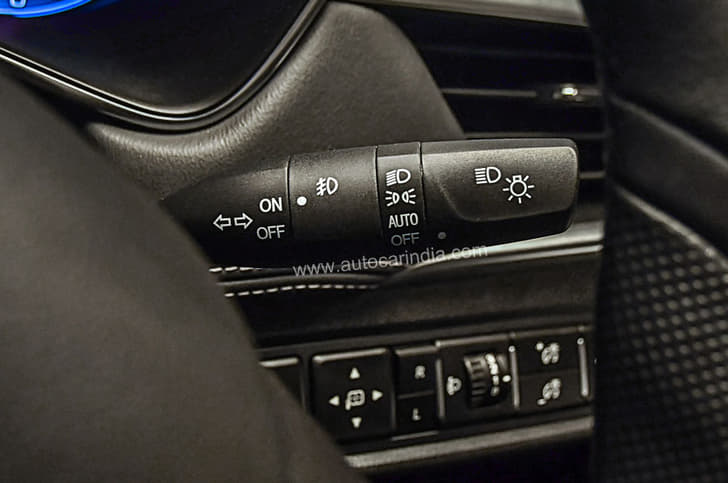Mg Hector Door Controls Mg Hector Door Controls